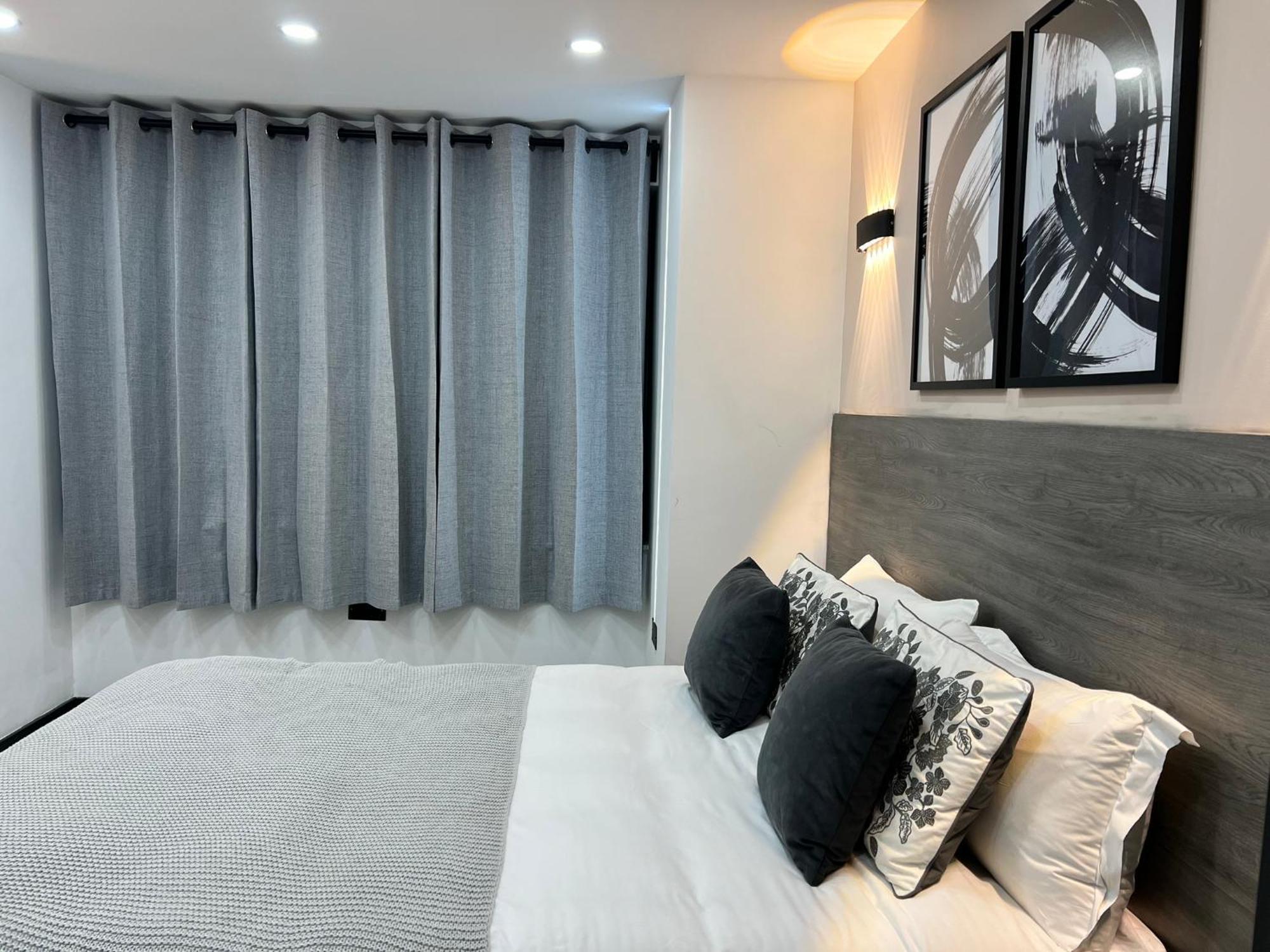Thandi House Heathrow Airport Ashford  外观 照片